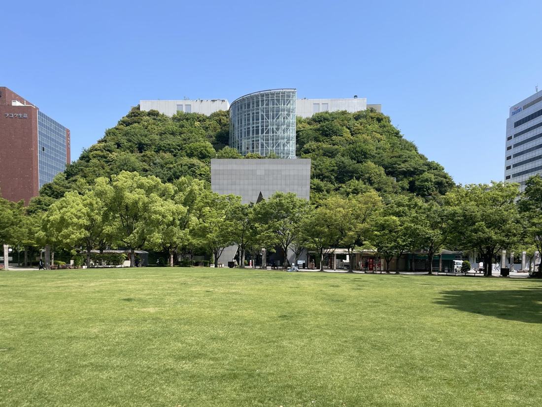 天神中央公園とアクロス福岡